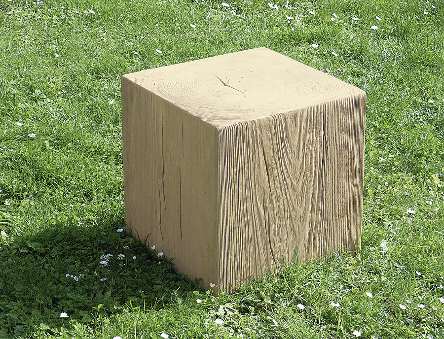 MAHORA Sitzquader Holzstrukturstein MAHORA Sitzquader Holzstrukturstein in der Farbe Esche als Gestaltungselement oder Sitzmöglichkeit